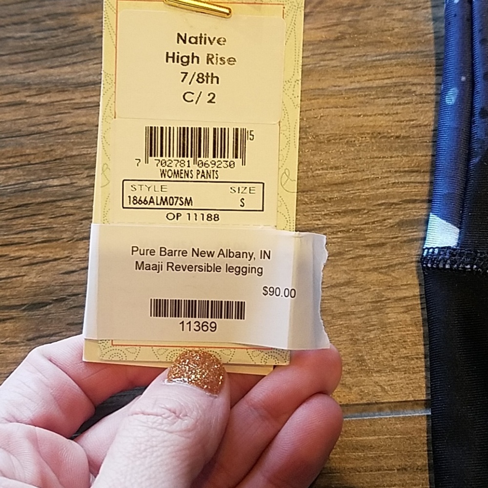 Maaji reversible activewear pants - Picture 3 of 4